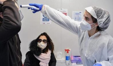 Fransa’da, koronavirüsün Güney Afrika’daki daha bulaşıcı türüne rastlandı