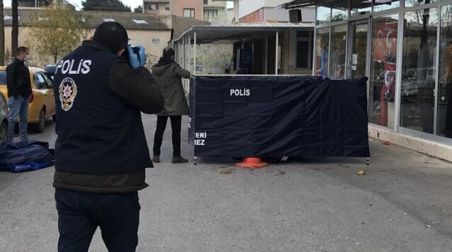 İzmir’de dehşet! Sokakta tartıştığı babasını başına sopayla vurarak öldürdü