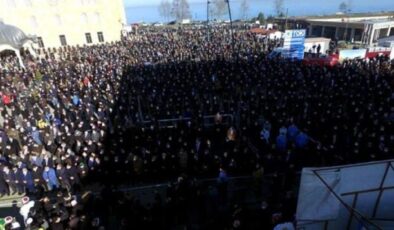 Koronadan hayatını kaybeden Karadeniz’in kanaat önderlerinden Nuri Genç’in cenazesine binlerce kişi katıldı
