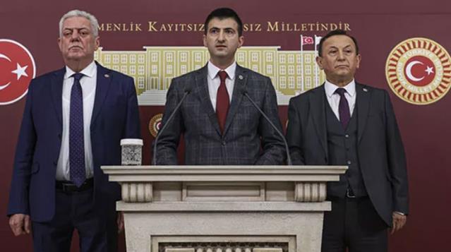 Son Dakika! CHP'li Milletvekilleri Mehmet Ali Çelebi, Hüseyin Avni Aksoy ve Özcan Özel partiden istifa etti