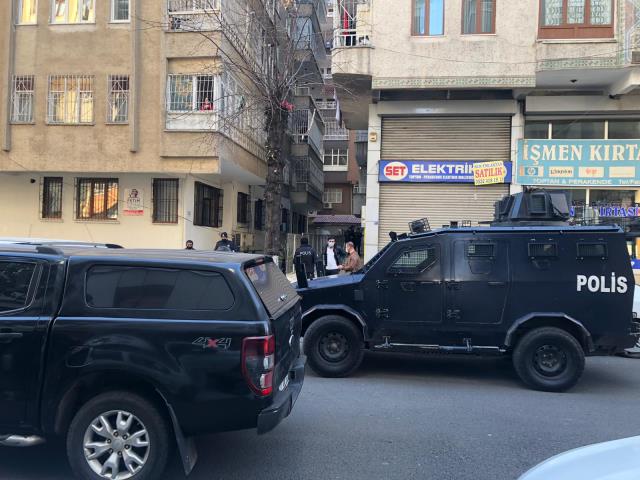 Son Dakika: Diyarbakır'da avukatlık bürosunda 3 kişi ölü bulundu! Doğal gaz sızıntısına bağlı zehirlenme şüphesi üzerinde duruluyor