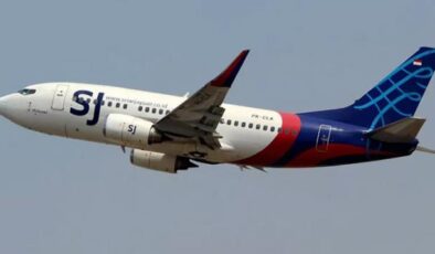 Son Dakika! Endonezya’da iç hat seferi yapan yolcu uçağıyla irtibat kesildi, arama çalışması başladı