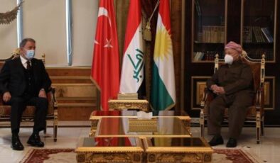 Son Dakika! Mesud Barzani ve oğlu ile görüşen Hulusi Akar’dan kritik mesaj: Bütün mücadelemiz terör örgütüne karşı
