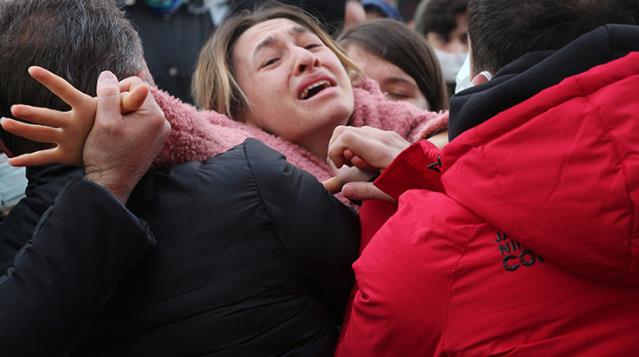 Yorgun mermi kurbanı Büşra'nın cenazesinde yürek yakan sözler: Bizi birbirimizden ayırmayın