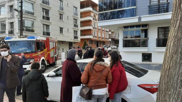 Ankara'da üç katlı apartmandaki doğal gaz patlaması hasara neden oldu
