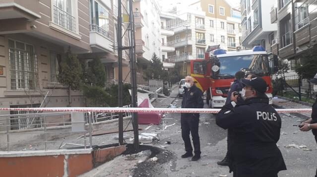 Ankara’da üç katlı apartmandaki doğal gaz patlaması hasara neden oldu