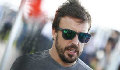 Fernando Alonso bisiklet sürerken trafik kazası geçirdi