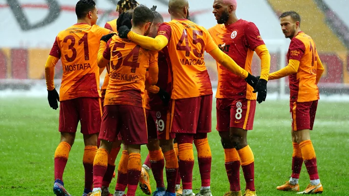 Galatasaray zorlu zeminde Kasımpaşa’yı devirmeyi başardı