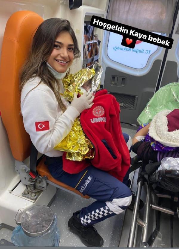 İzmir depreminde İnci'yi kurtaran Edanur, bu kez otobüste doğum yaptırdı