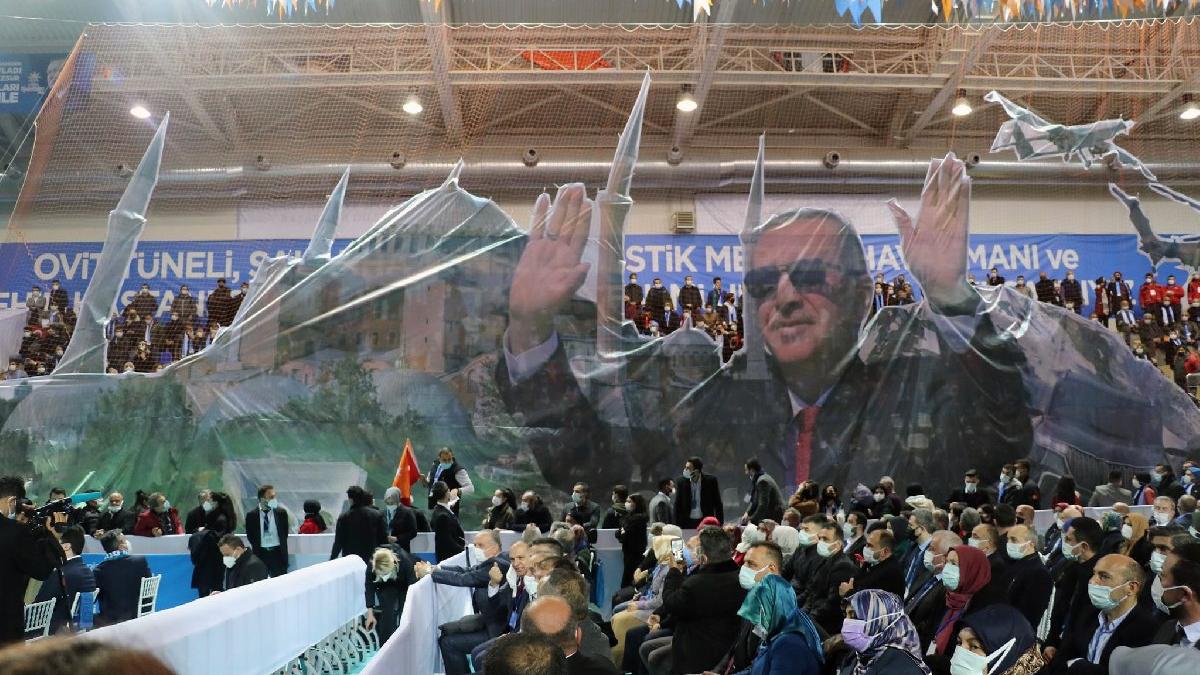 Erdoğan'a 'lebaleb' tepkisi: Doktorlar boşuna uğraşıyor