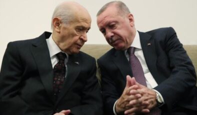 Son Dakika: Cumhurbaşkanı Erdoğan ile MHP lideri Bahçeli’nin ‘yeni anayasa’ zirvesi sona erdi