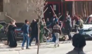 Son dakika haberi! Şanlıurfa’da 9 kişinin yaralandığı taşlı sopalı kavga kamerada
