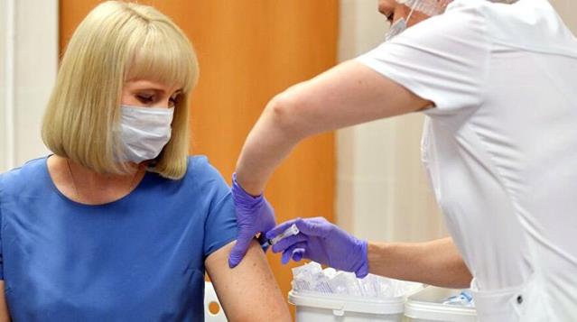 Son Dakika: Türkiye'de de üretilecek Rus aşısının etkinlik oranı %96,1 oldu
