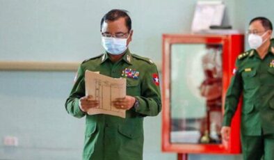 Yönetime el koyan Myanmar ordusu haziran ayına kadar tüm uçuşları askıya aldı