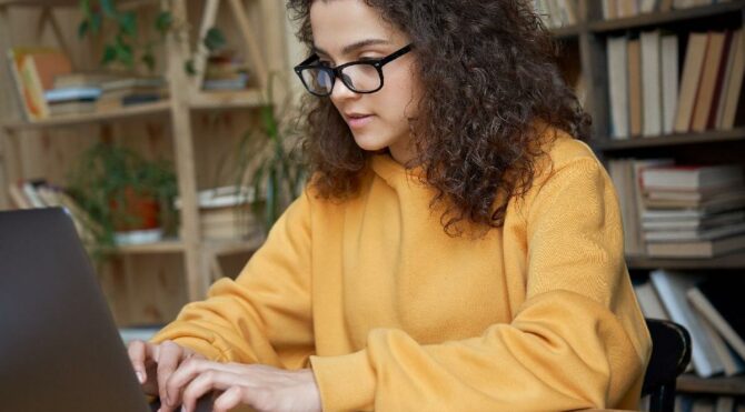 AÖL sınavı devam ediyor: AÖL online sınava nasıl girilir?