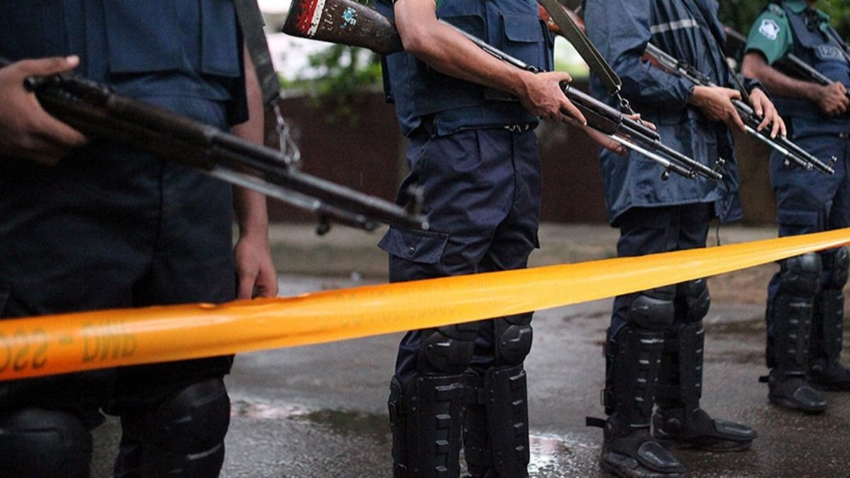 Bangladeş’te göstericiler ile polis çatıştı: 4 ölü