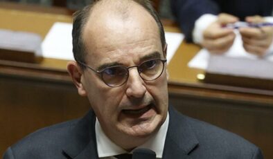 Fransa Başbakanı Castex: Bir tür 3’üncü dalganın bir içindeyiz