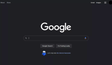 Google, arama sayfası için koyu renk temasını test etmeye başladı