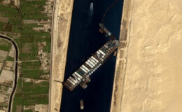 Süveyş Kanalı’nın açılması için çalışmalar devam ediyor