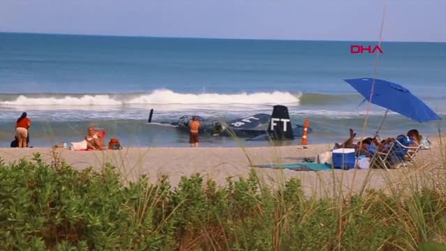 ABD'de motor arızası yaşayan gösteri uçağı denize zorunlu iniş yaptı