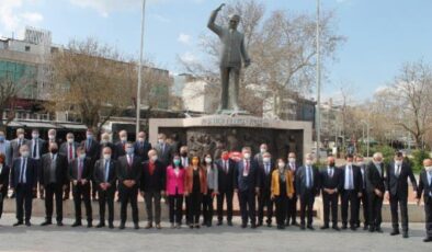 CHP’li 25 milletvekili Yalova’da esnaf ziyareti yaptı
