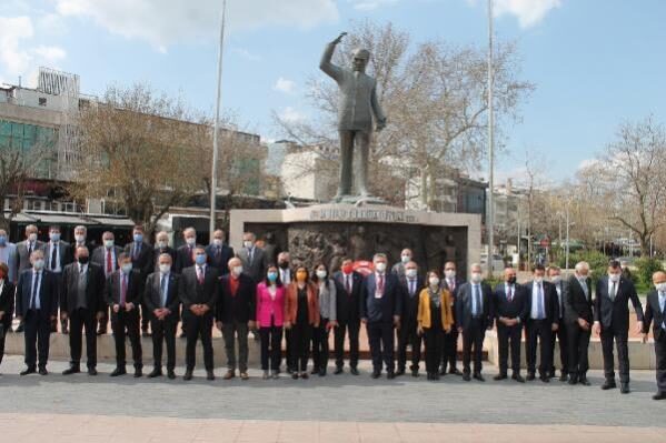 CHP’li 25 milletvekili Yalova’da esnaf ziyareti yaptı