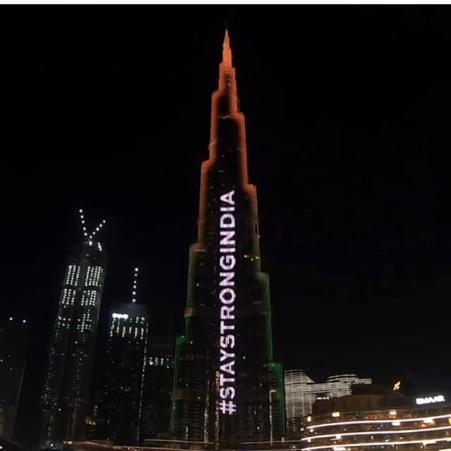 Hindistan'a destek için Burj Khalifa'ya Hindistan bayrağı yansıtıldı