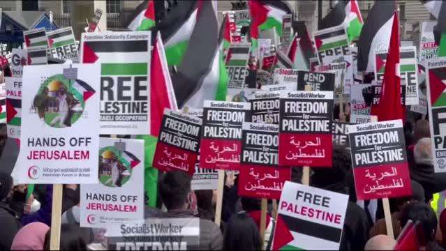 İngiltere'de İsrail karşıtı gösteride gerginlik