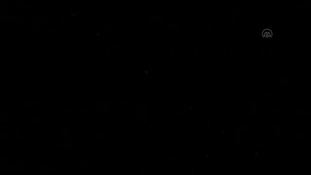 Starlink Leo Uyduları’nın geçişi sırasında gökyüzünde parlamalar oluştu