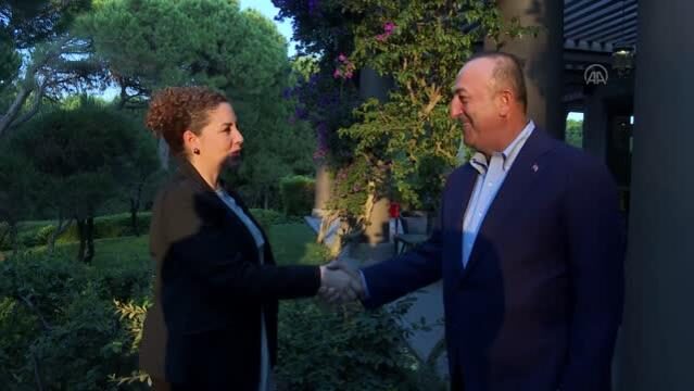 Bakan Çavuşoğlu, Arnavutluk Dışişleri Bakanı Xhaçka ile görüştü