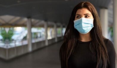 İki doz aşı yaptıranların beklediği olmadı! DSÖ “maske takmaya devam etmeliler” uyarısında bulundu