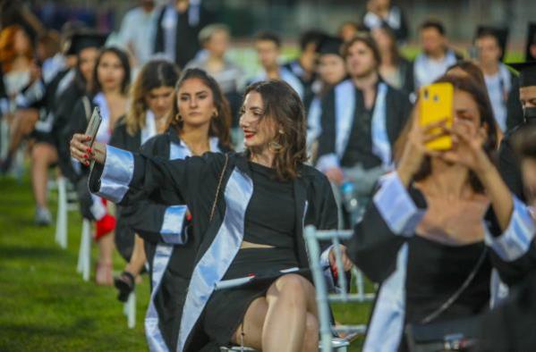 Akdeniz Üniversitesi'nde mezuniyet heyecanı