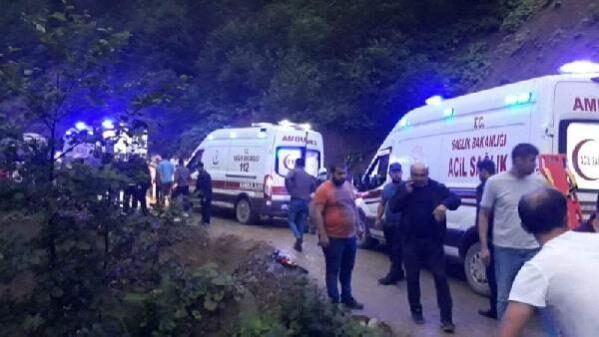 Giresun’da yolcu minibüsü şarampole devrildi: 1 ölü, 10 yaralı