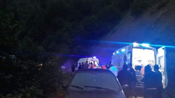 Giresun'da yolcu minibüsü şarampole devrildi: 1 ölü, 10 yaralı
